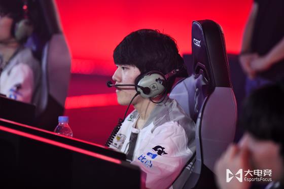 NG娱乐- rookie太强了 